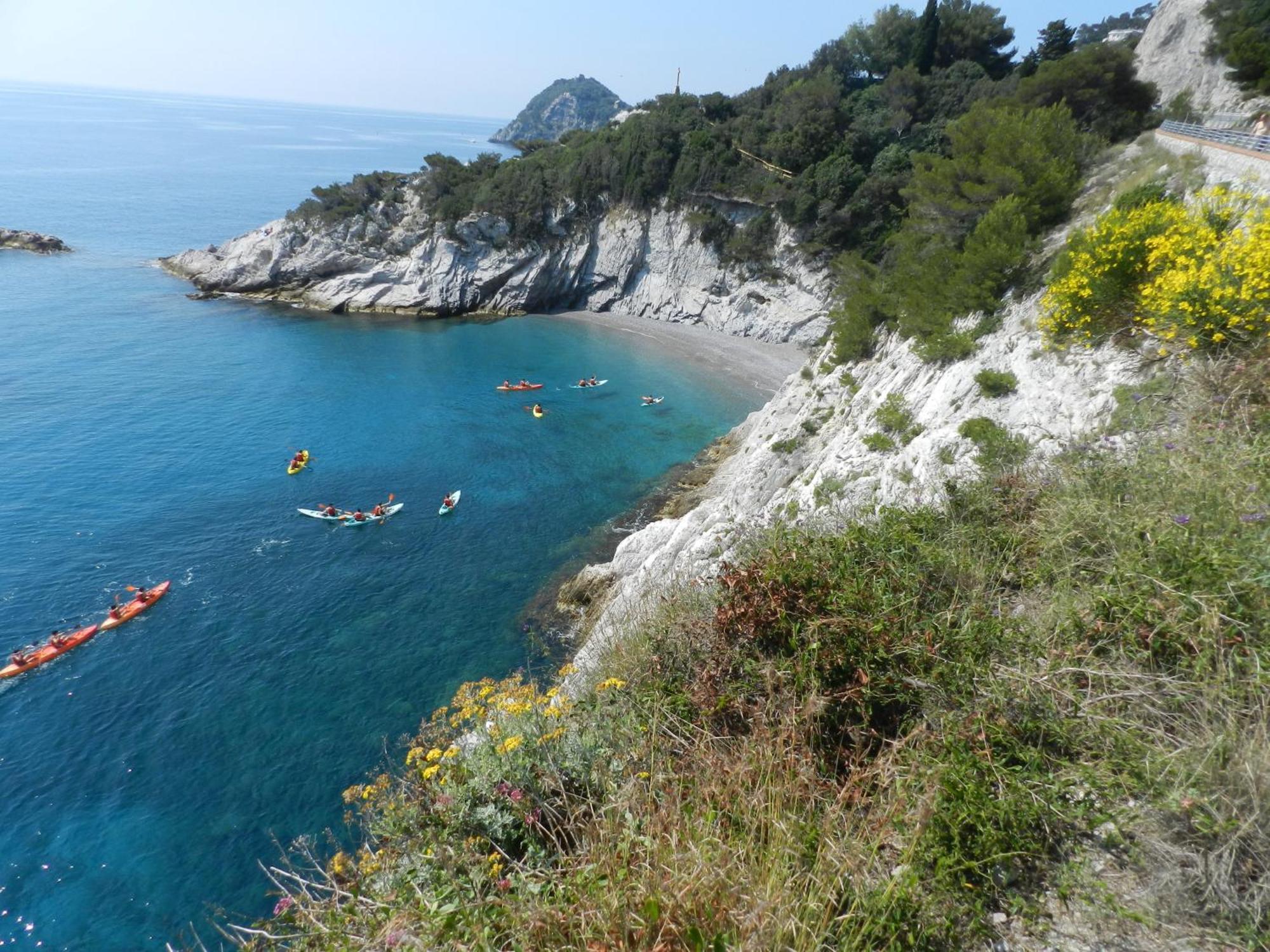 Il Giardino Sull'Isola - Appartamento - 베르게지 외부 사진